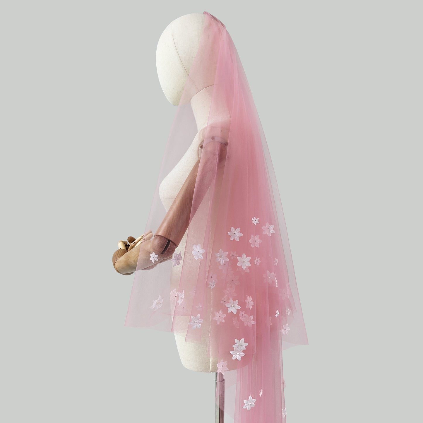 Dusty Pink 3D Flower Edge Blusher Veil