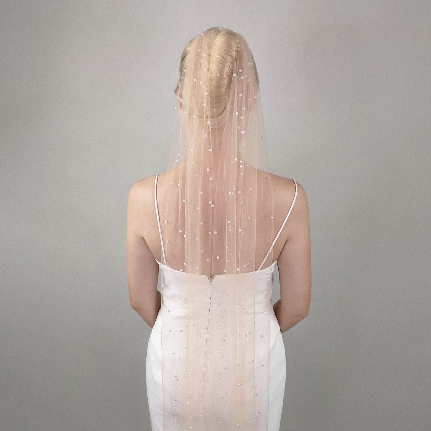 Nude Blush Pearl Veil