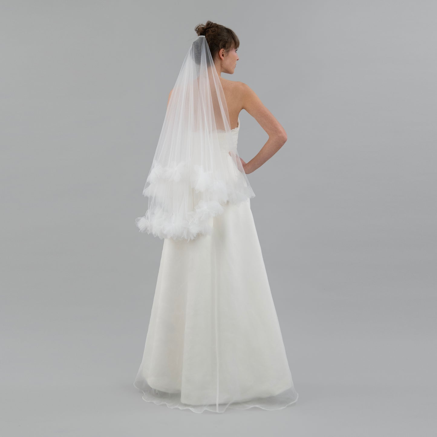 Ivory Organza Fluff Flower Veil