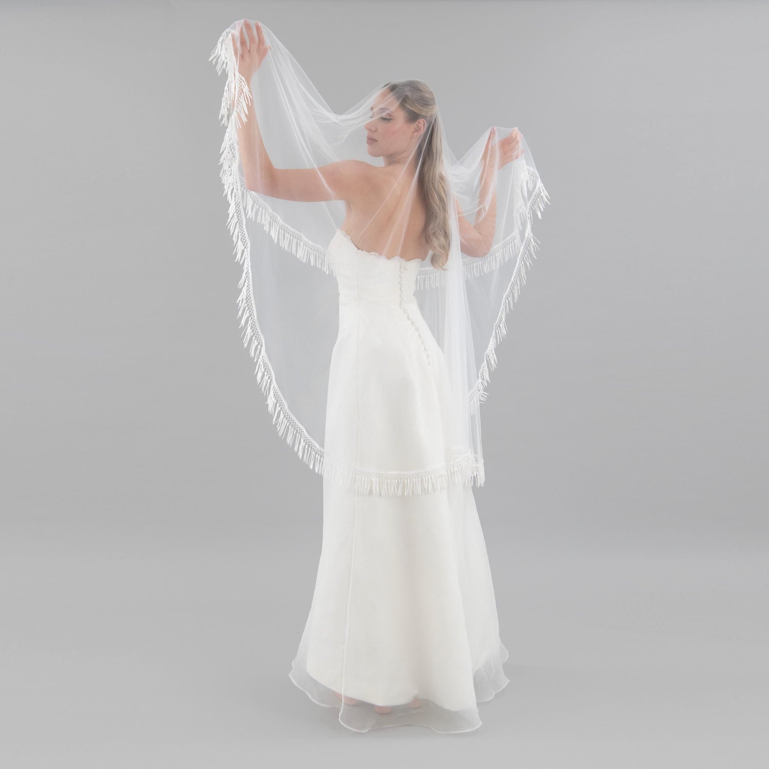 Tassel-edge Veils