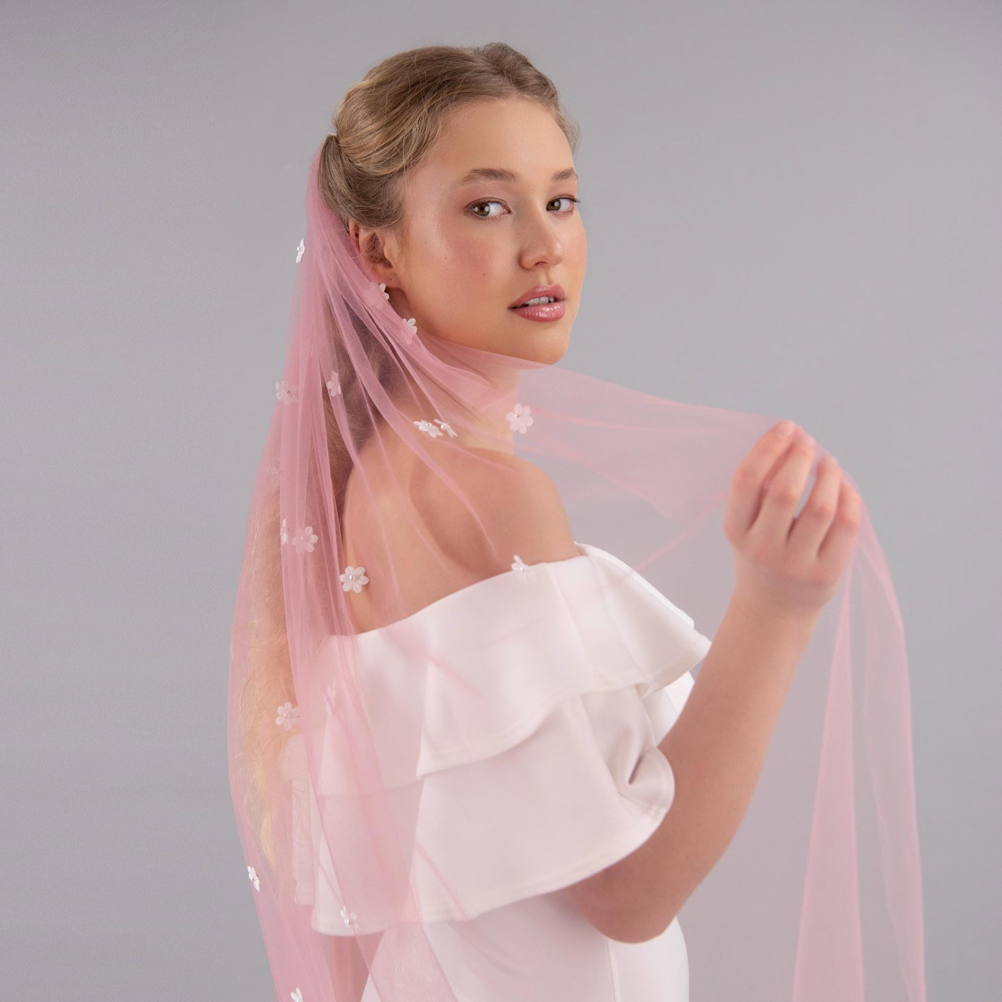 Dusty Pink Cascading 3D Flower Veil