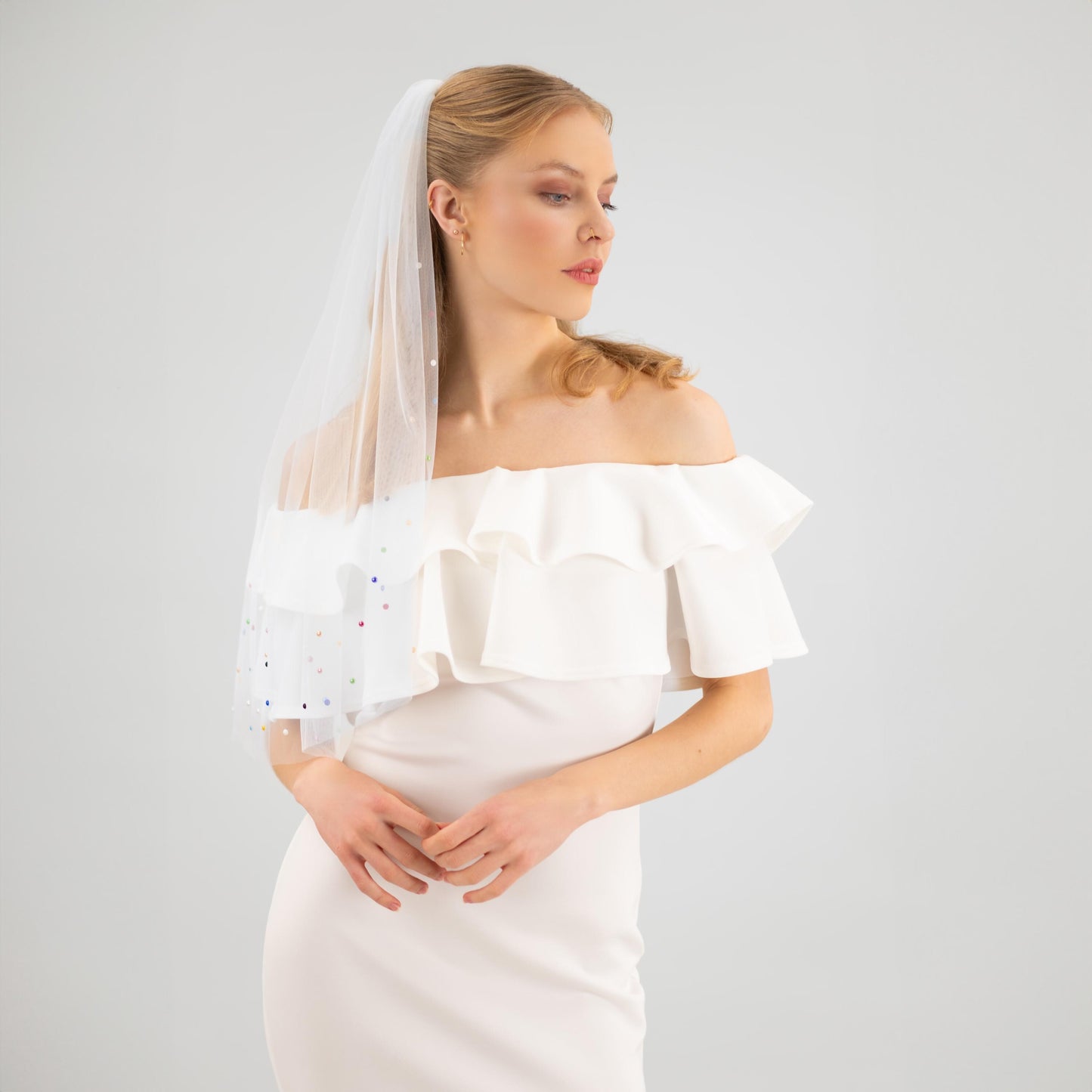 Ivory Colorful Pearl Edge Veil