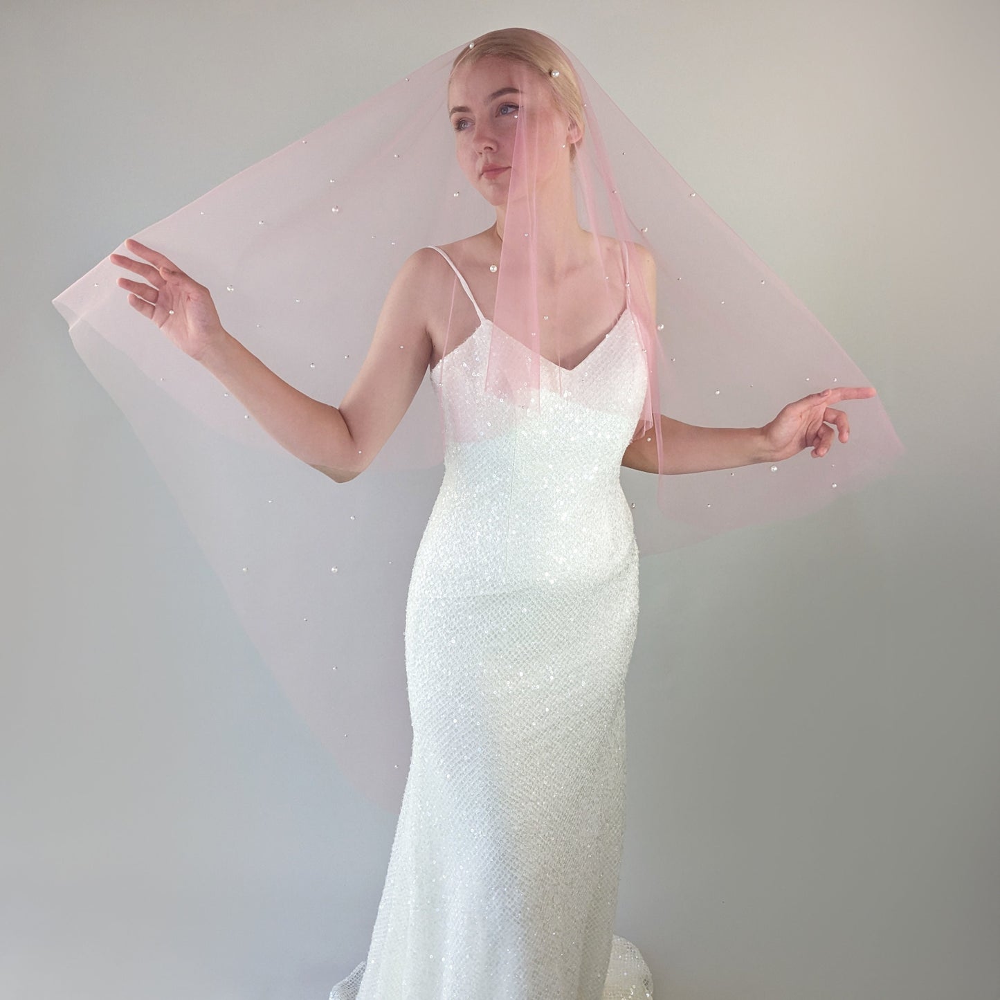 Dusty Pink Irregular Pearl Blusher Veil