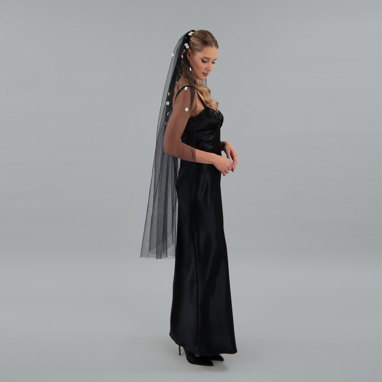 Black Cascading 3D Flower Veil