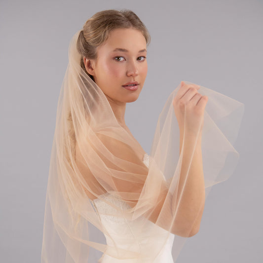 Dark Champagne Veil