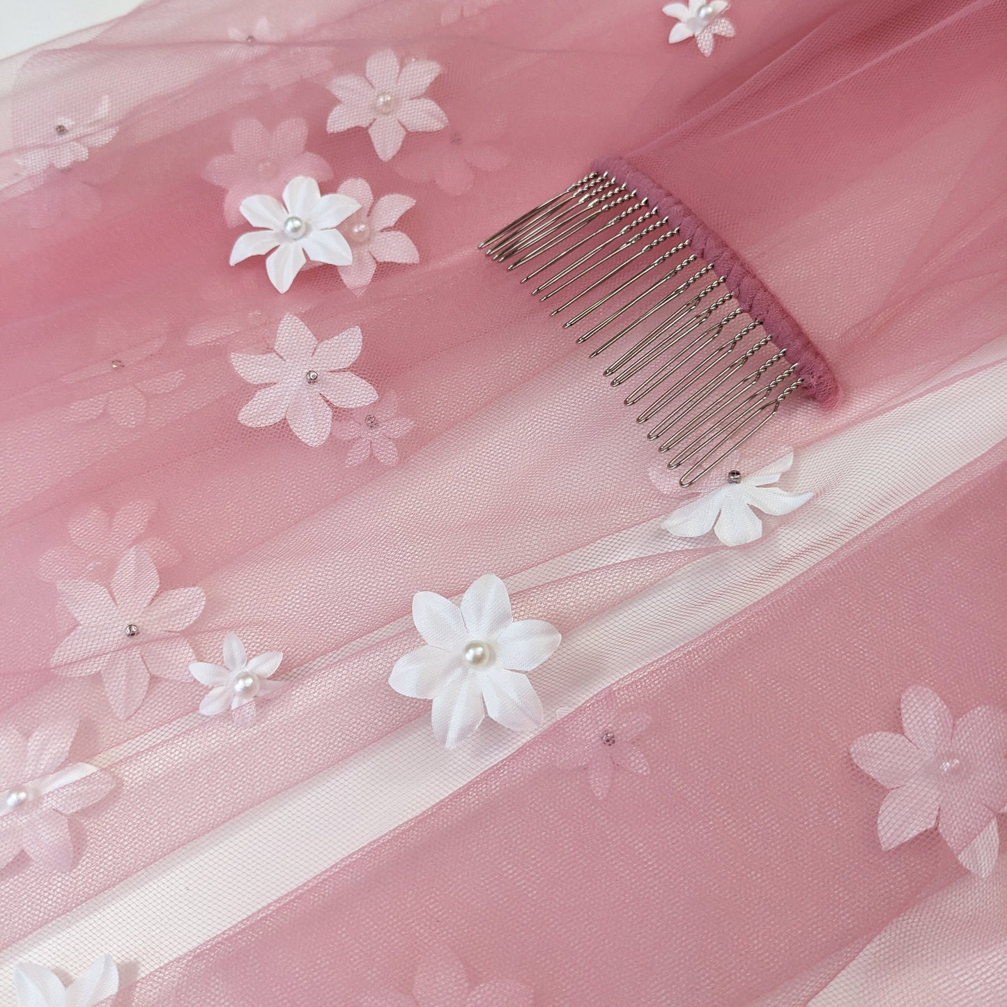 Dusty Pink 3D Flower Edge Blusher Veil