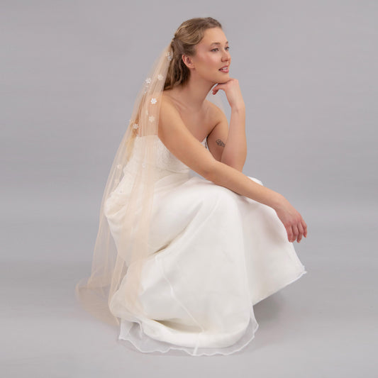 Dark Champagne Cascading 3D Flower Veil