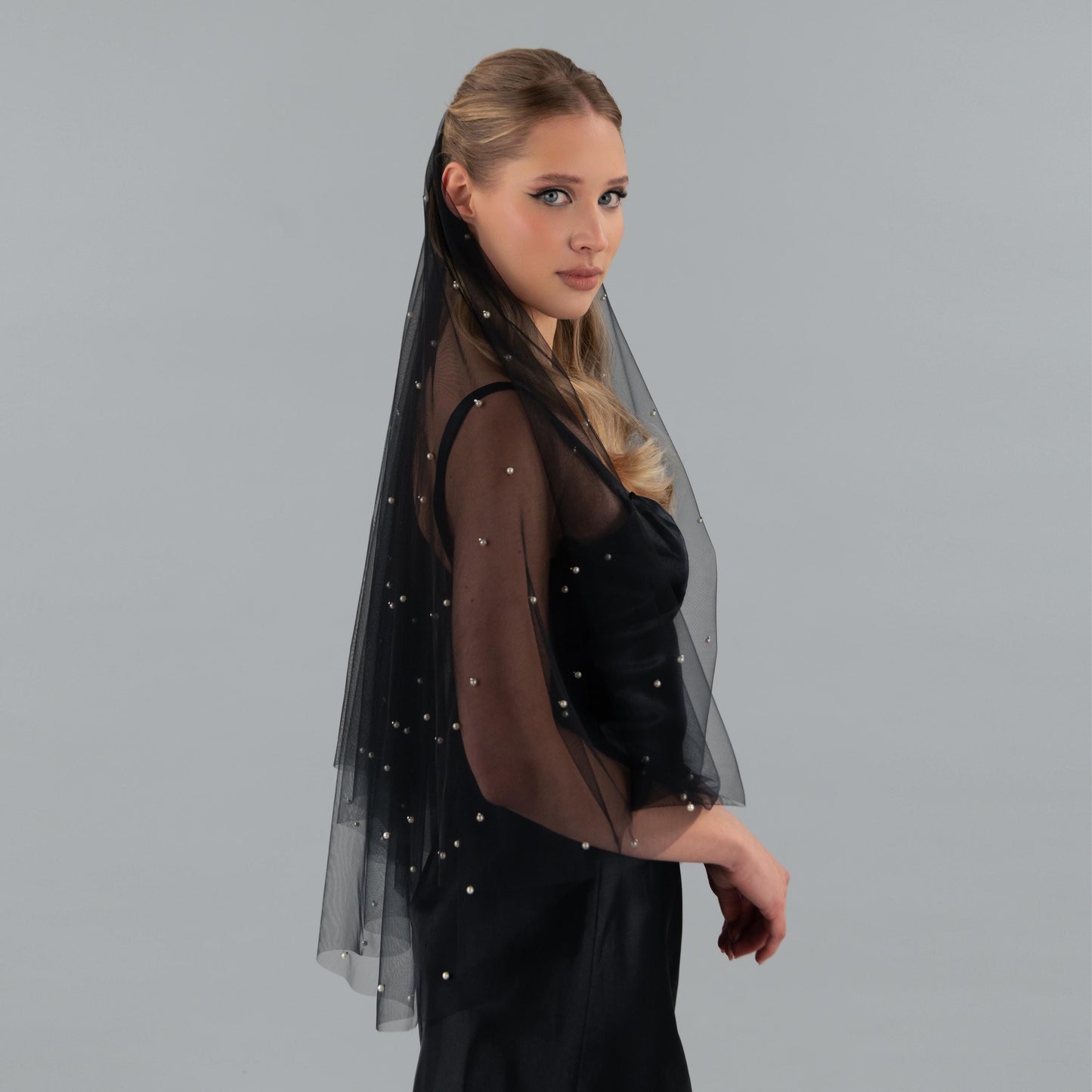 Black Pearl Blusher Veil