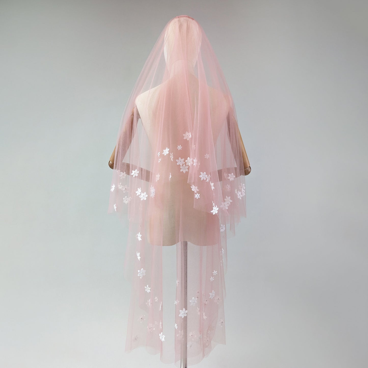 Blush Pink 3D Flower Edge Blusher Veil