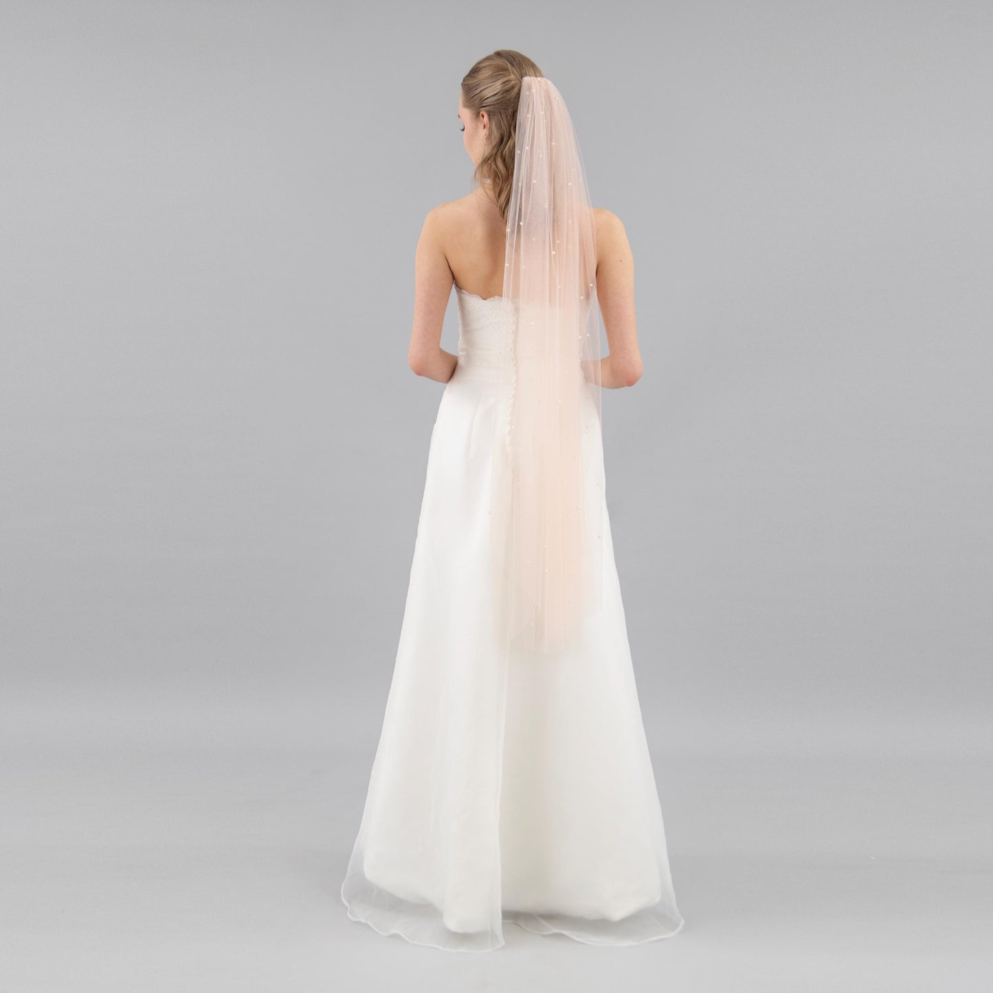 Nude Blush Pearl Veil