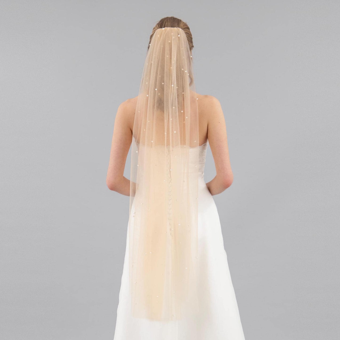 Dark Champagne Pearl Veil