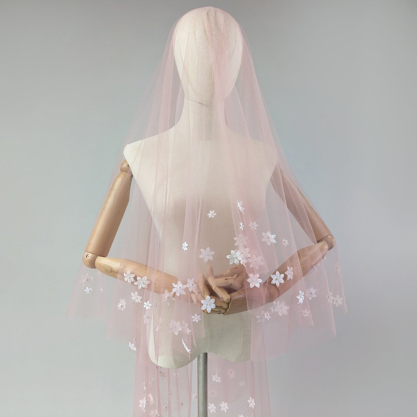 Blush Pink 3D Flower Edge Blusher Veil
