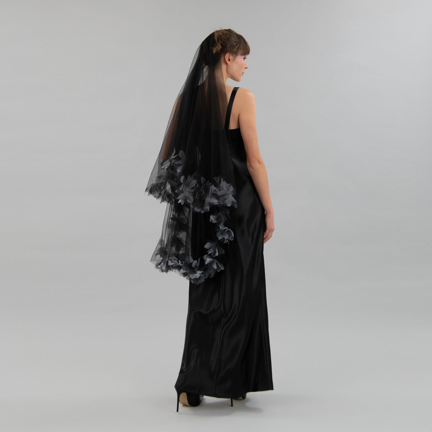 Black Organza Fluff Flower Veil