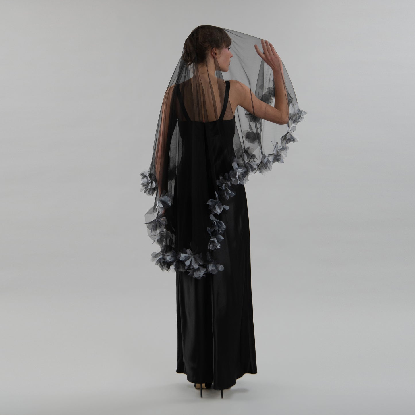 Black Organza Fluff Flower Veil