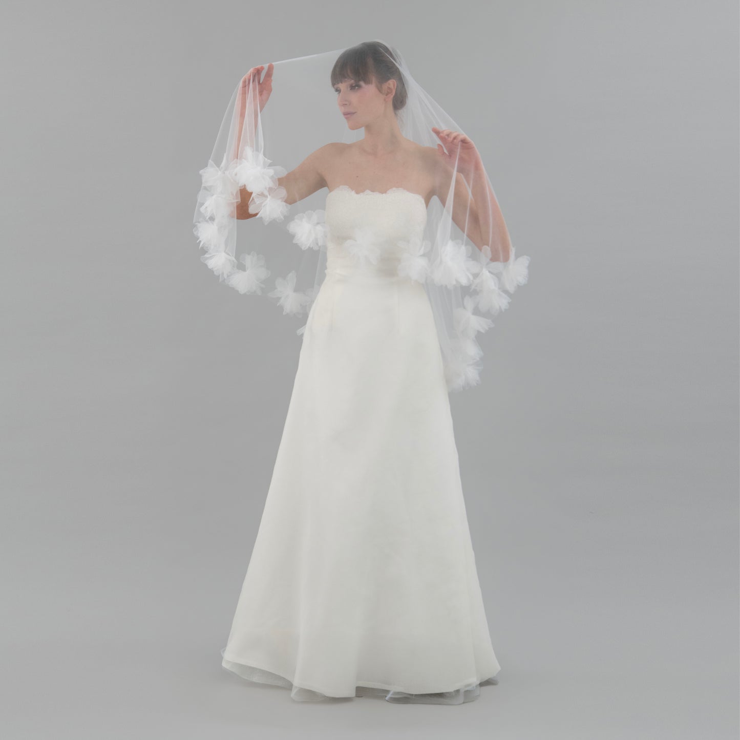 Ivory Organza Fluff Flower Veil
