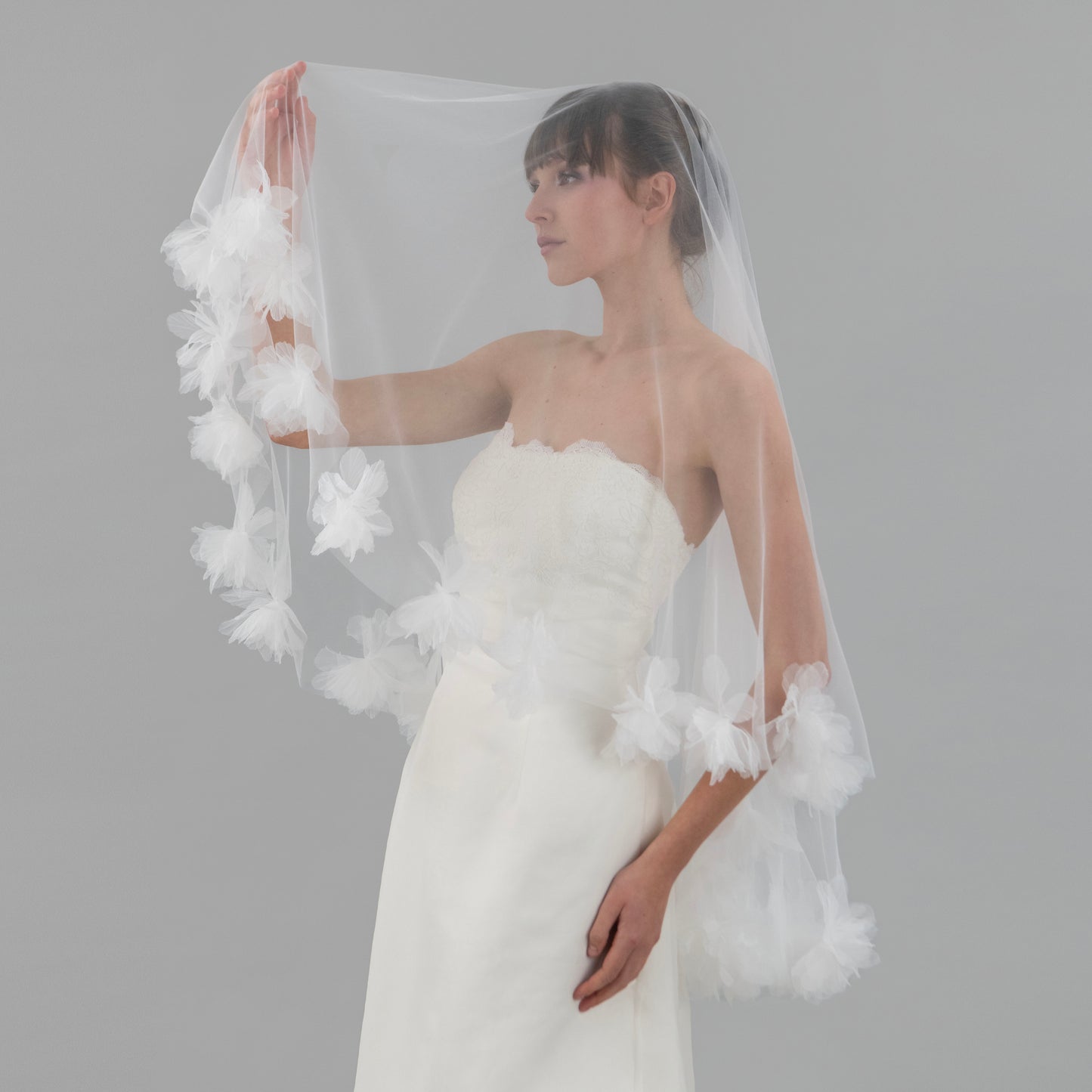 Ivory Organza Fluff Flower Veil