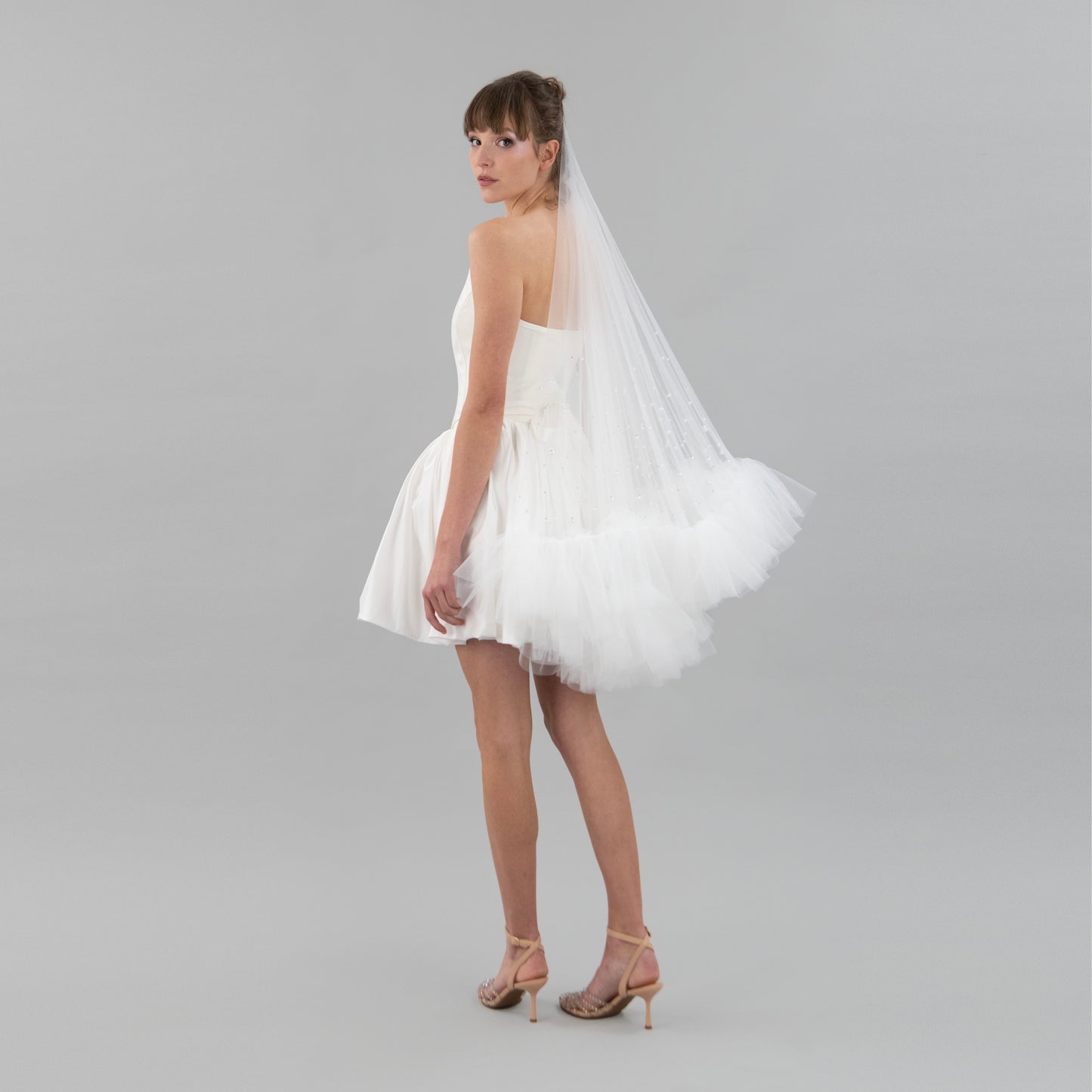 Ivory Ruffle Pearl Veil