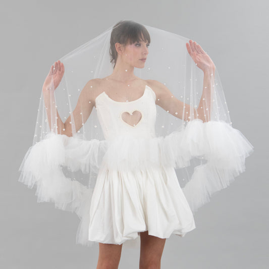 Ivory Ruffle Pearl Veil