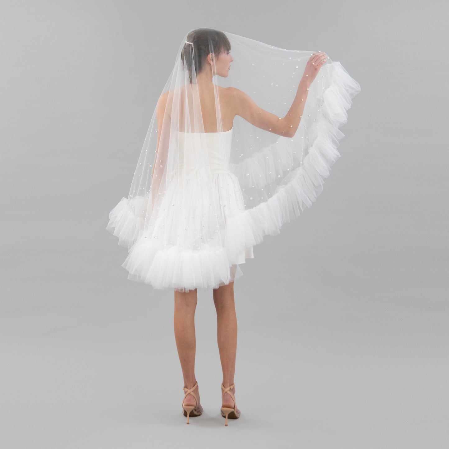 Ivory Ruffle Pearl Veil