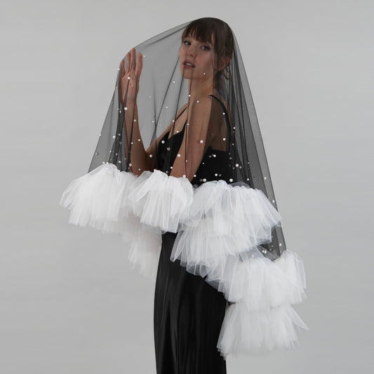 Black and Ivory Ruffle Pearl Veil