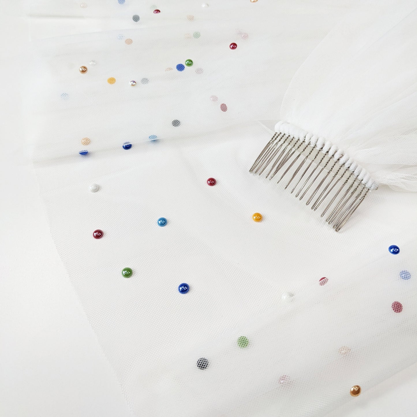 Ivory Colorful Pearl Edge Veil