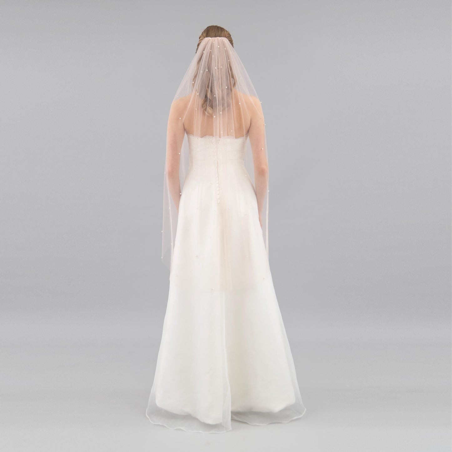 Nude Blush Pearl Veil