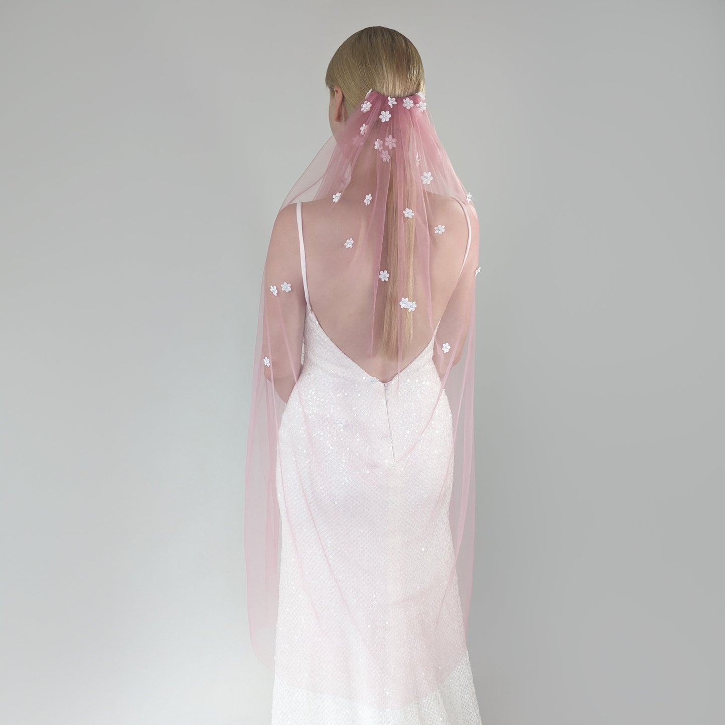 Dusty Pink Cascading 3D Flower Veil