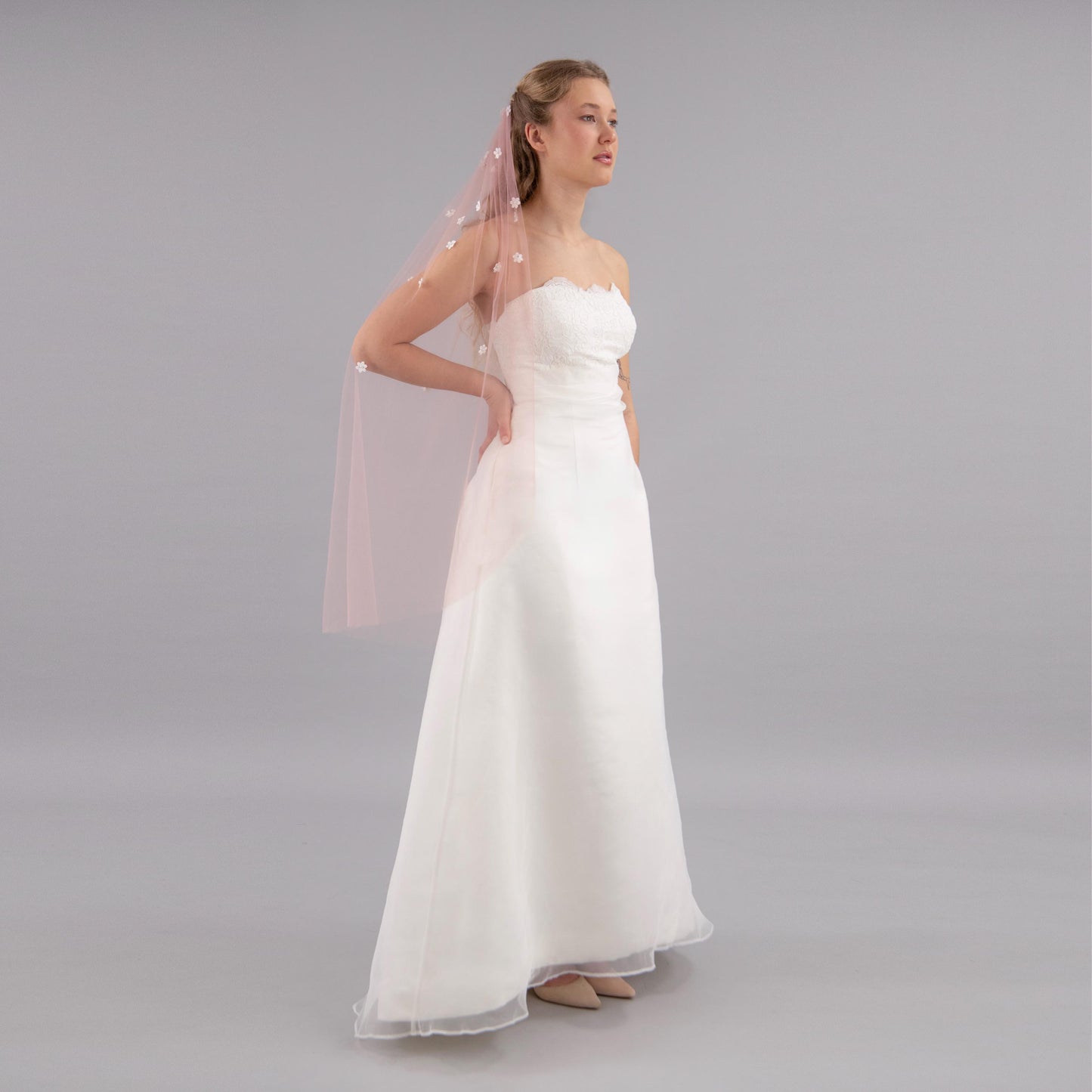 Blush Pink Cascading 3D Flower Veil
