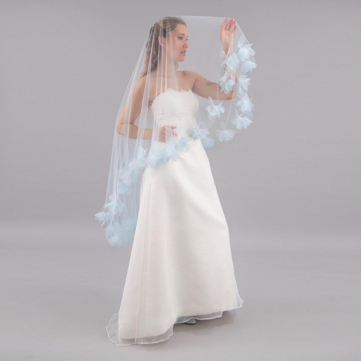 Baby Blue Organza Fluff Flower Veil