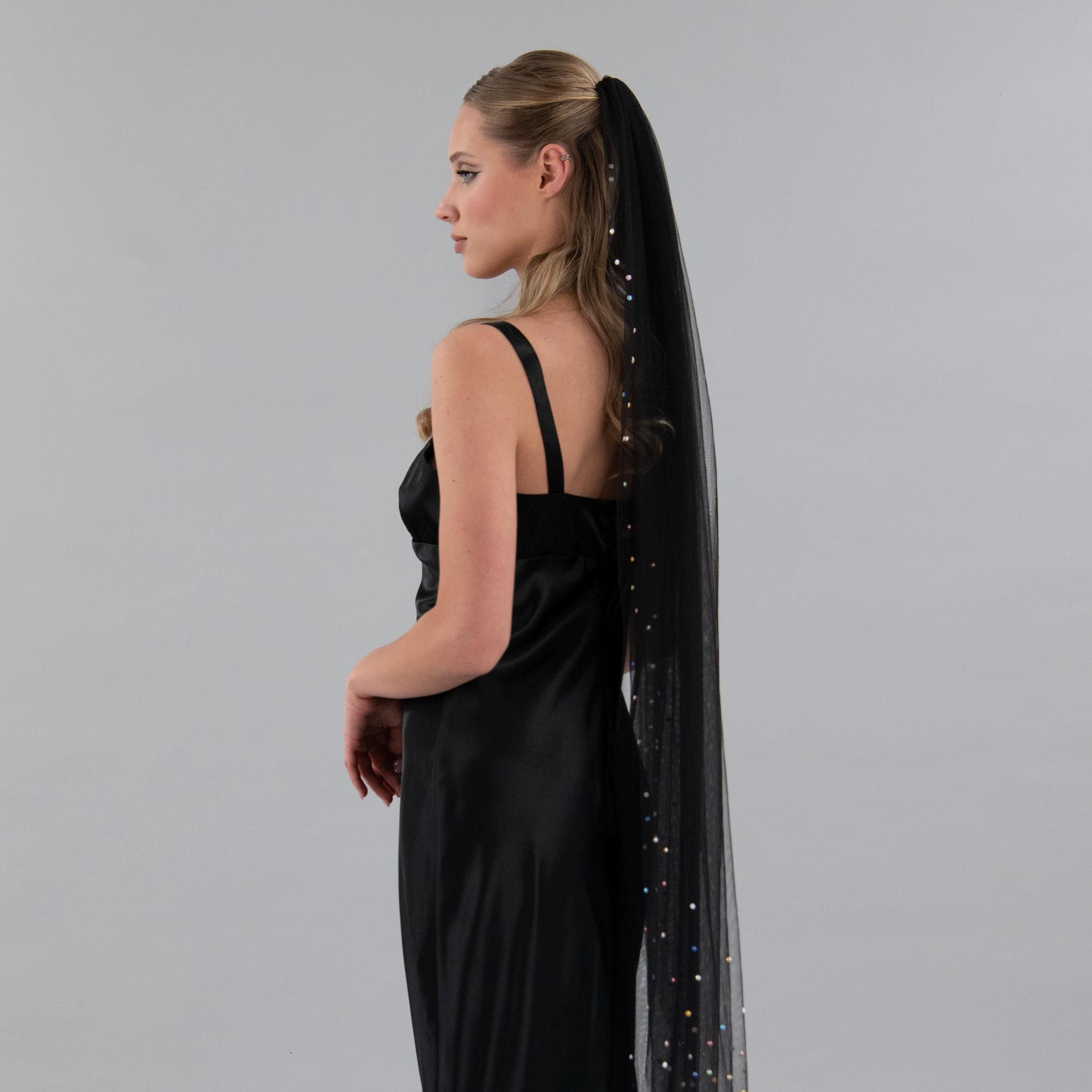 Black Colorful Pearl Edge Veil
