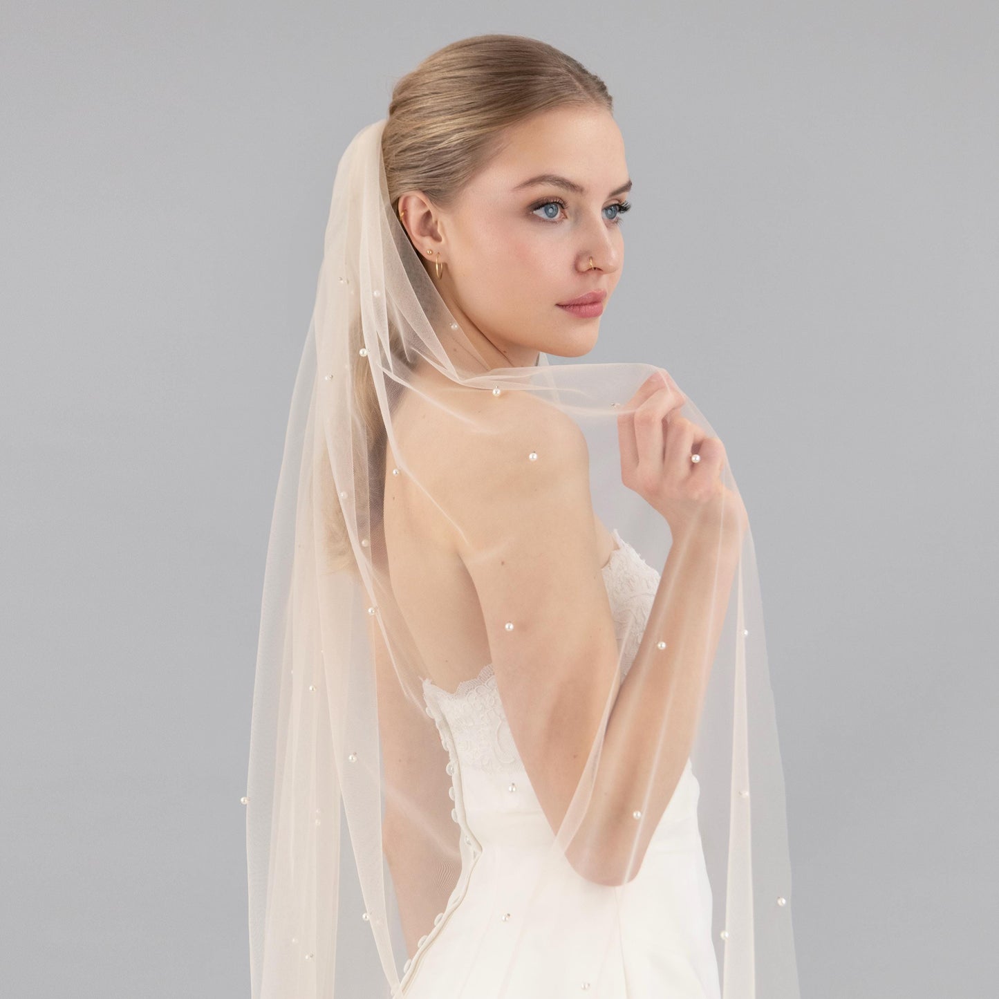 Champagne Pearl Veil