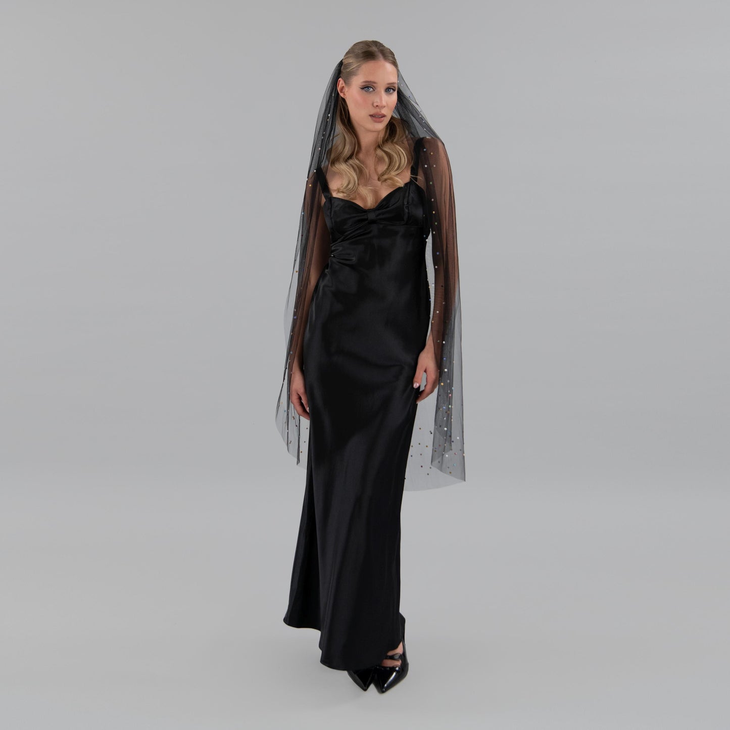 Black Colorful Pearl Edge Veil
