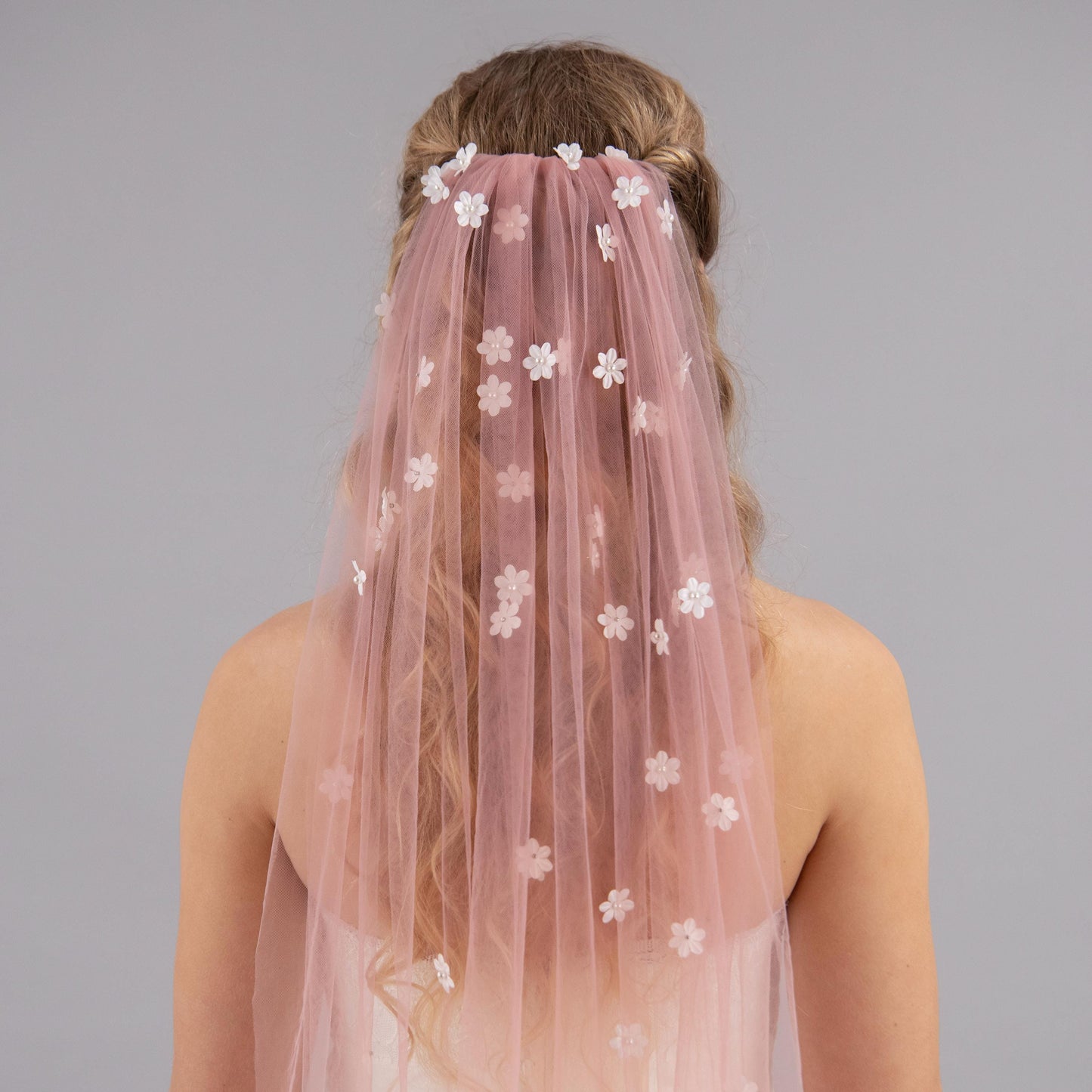 Blush Pink Cascading 3D Flower Veil
