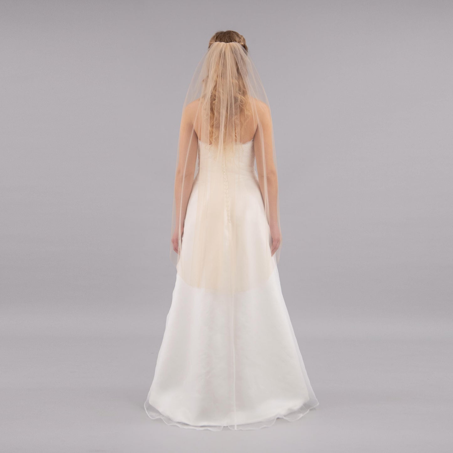 Dark Champagne Veil