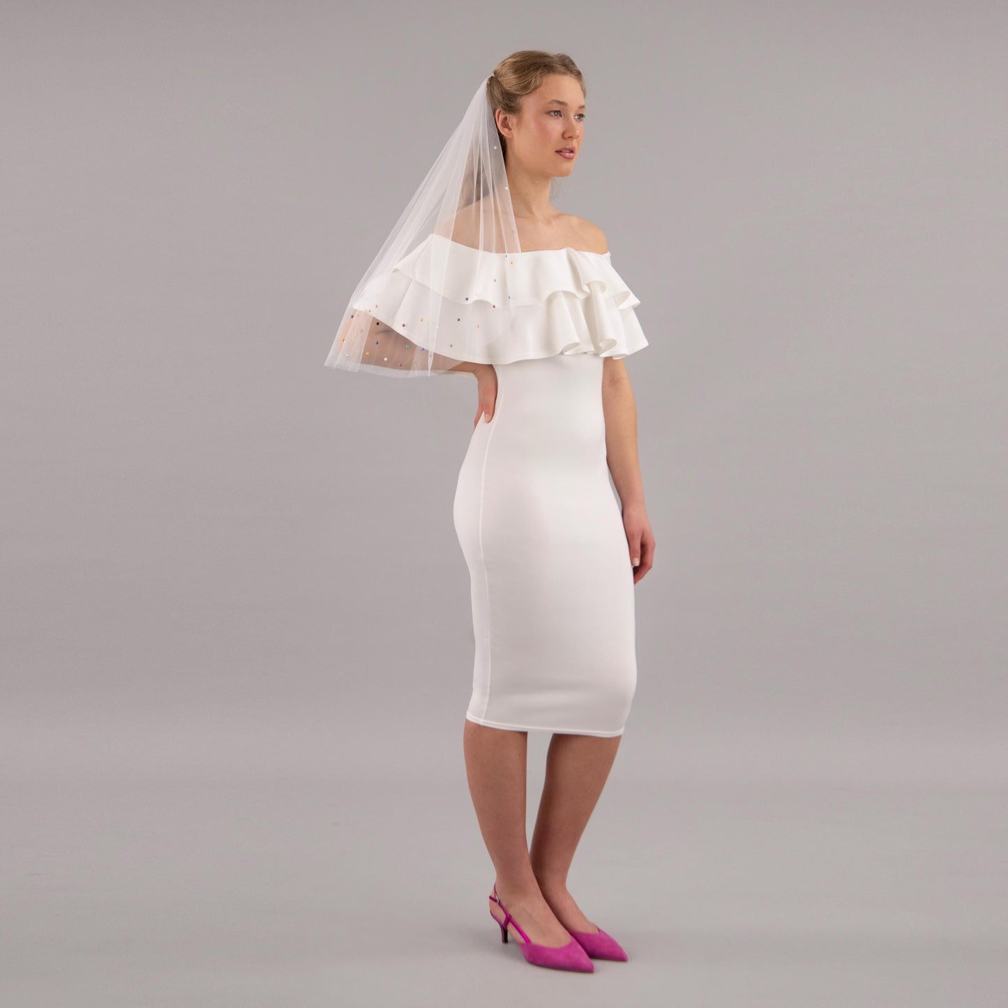 Ivory Colorful Pearl Edge Veil